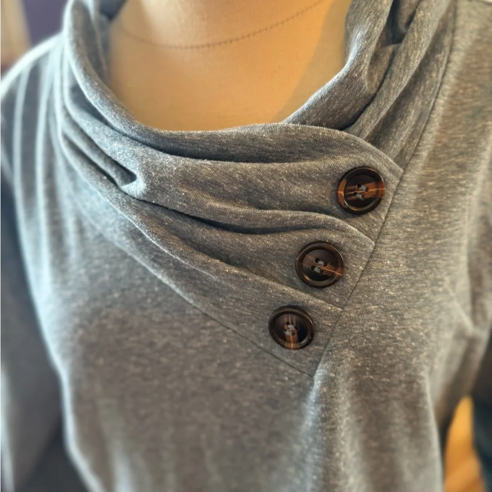Soft surroundings, tunic crown neck with buttons, large blue, long sleeves - Picture 4 of 5